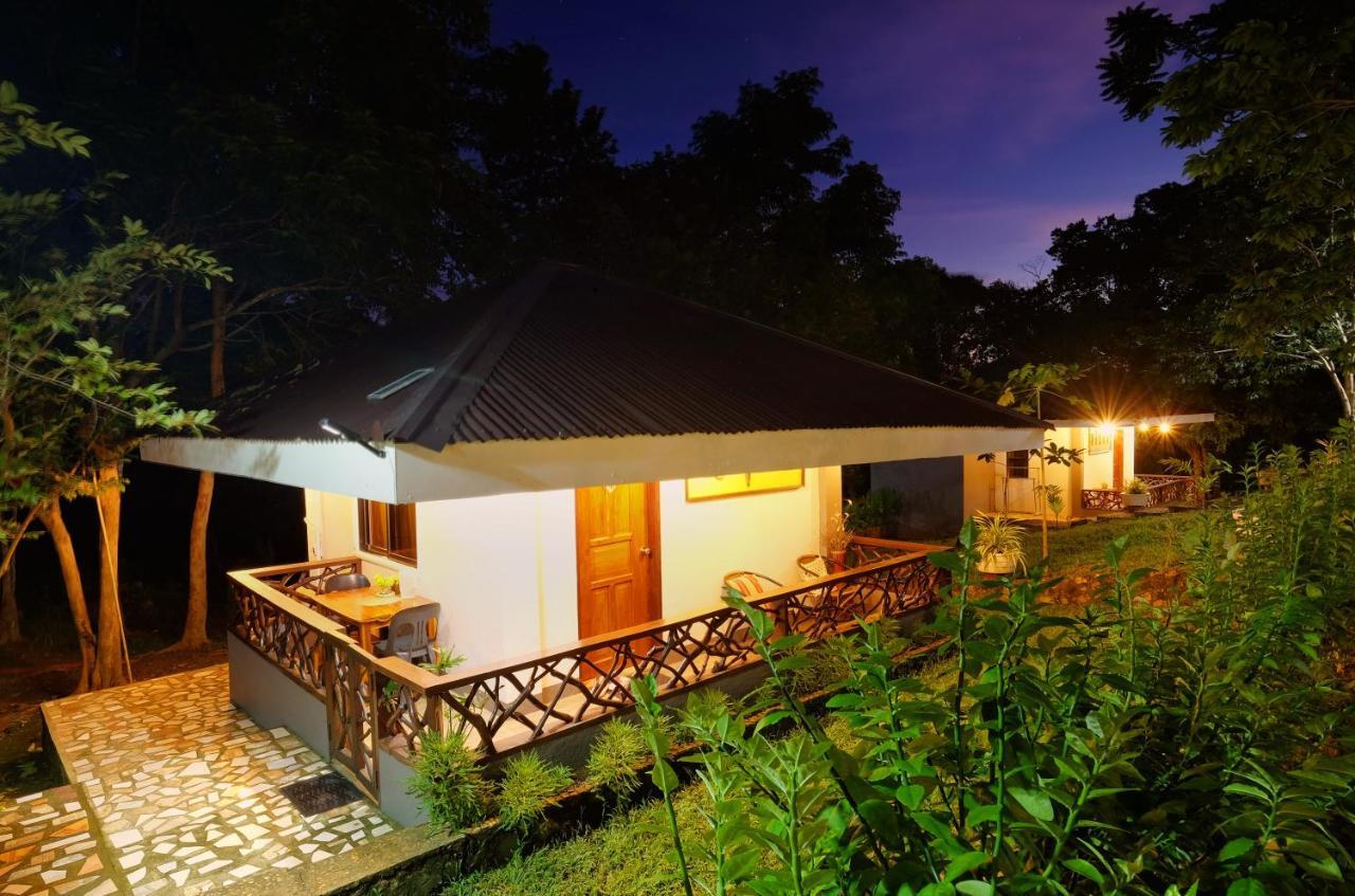 Villa Khadine Grand Vista Resort Coron Buitenkant foto
