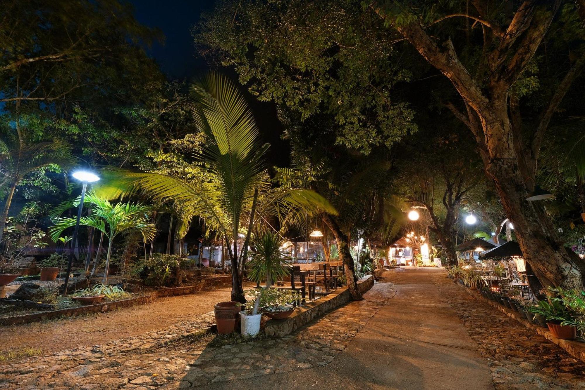 Villa Khadine Grand Vista Resort Coron Buitenkant foto