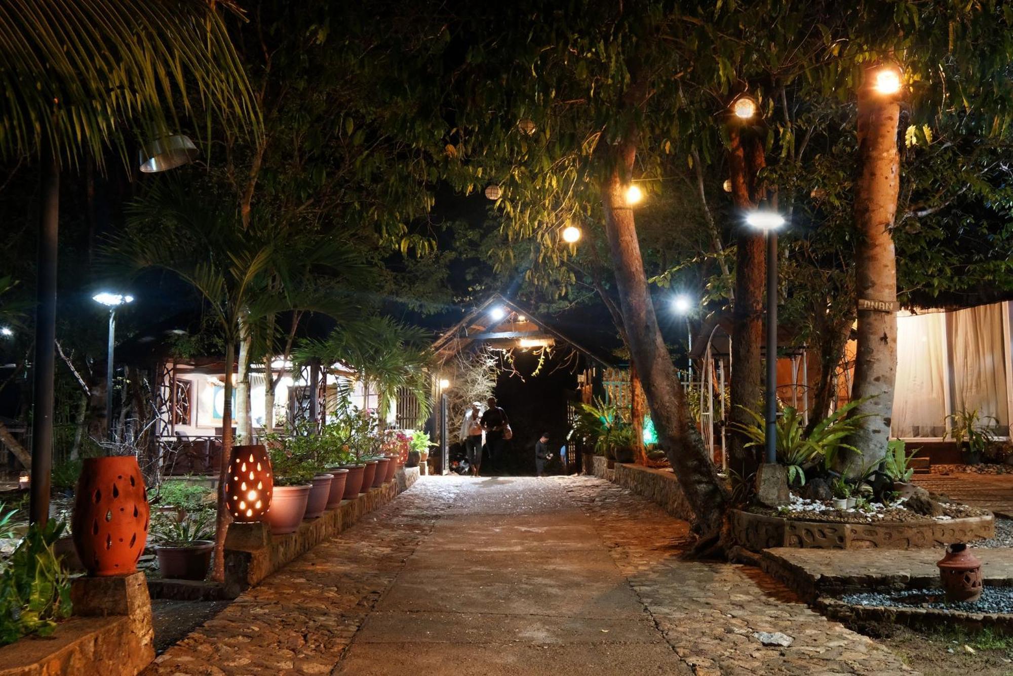 Villa Khadine Grand Vista Resort Coron Buitenkant foto