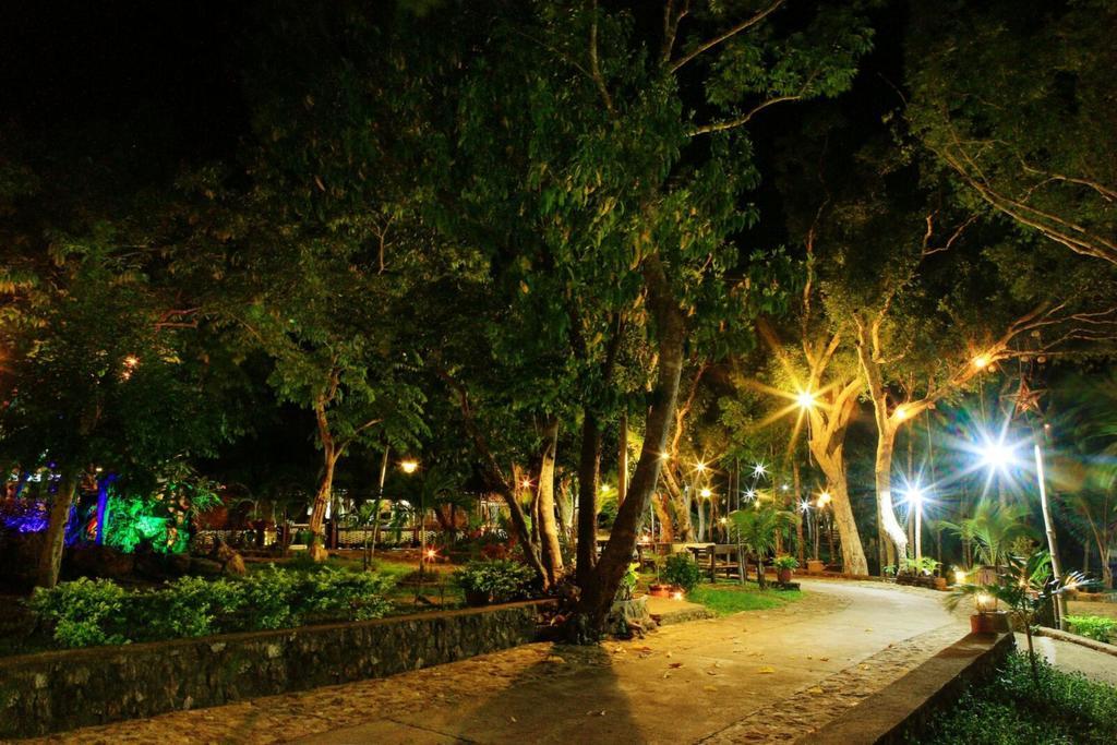 Villa Khadine Grand Vista Resort Coron Buitenkant foto